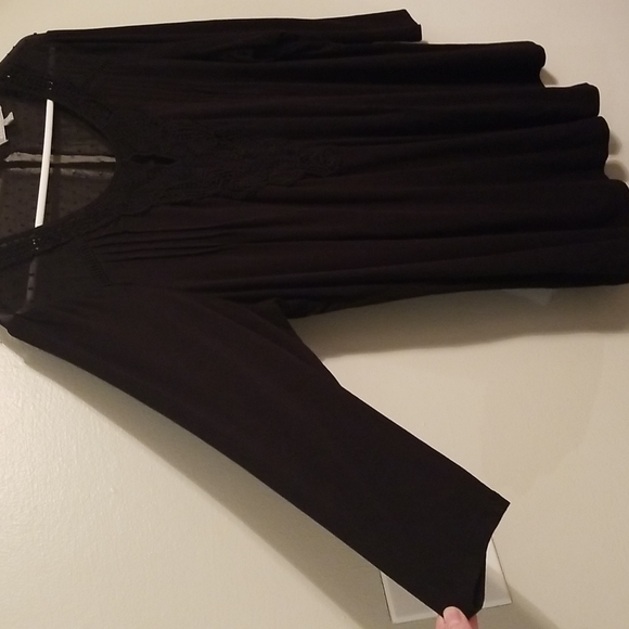 Black Lace Flowy Boho Top with Sheer Shoulders - Picture 3 of 9